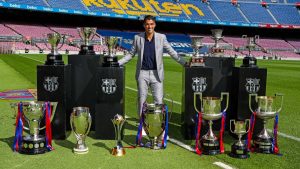 Luis Suárez con los trofeos conseguidos. Fuente: rtve.es