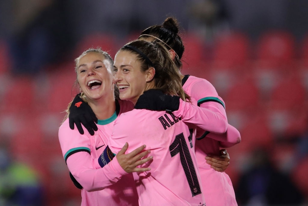 Martens, Alexia y Jenni celebran el gol. Fuente: Getty images