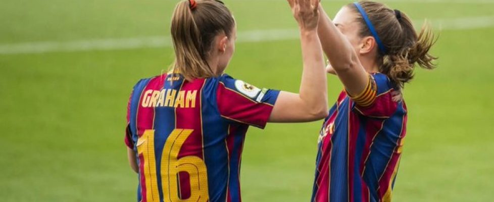 Hansen y Alexia celebran el primer tanto del partido. Fuente: FC Barcelona