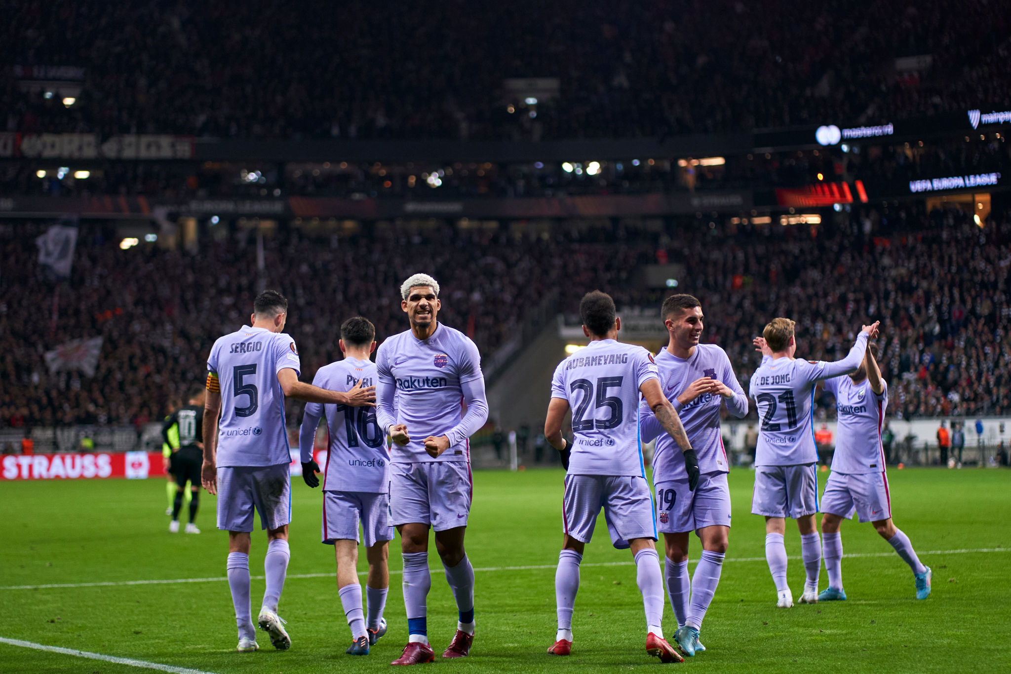 El Barça empata el partido ante el Eintracht. Fuente: Getty Images