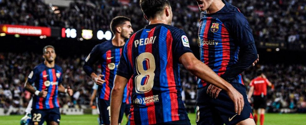 Pedri y Gavi celebran el único gol del Barça frente al Celta