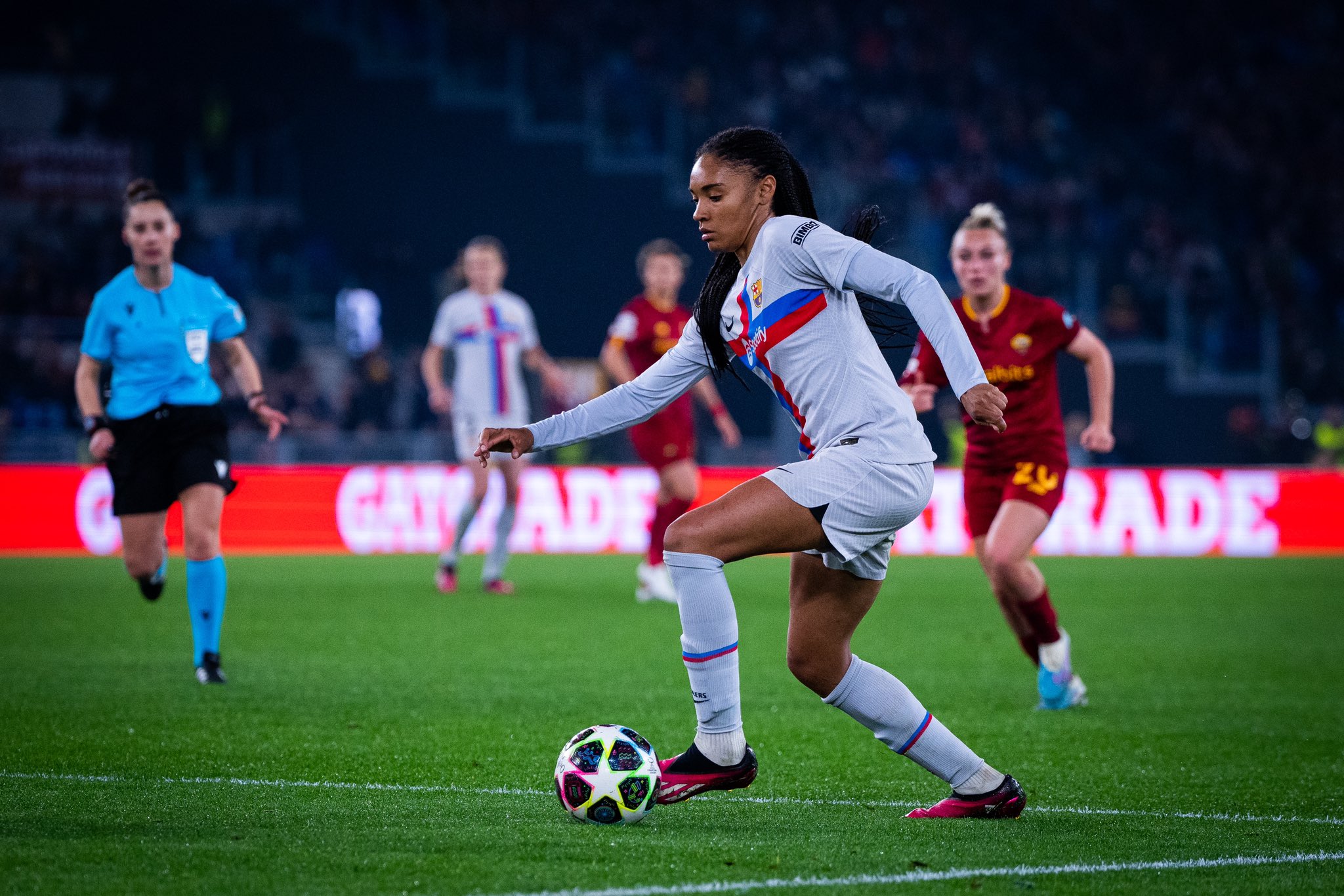 Salma da la victoria al Barça y Paños salva al equipo (foto: @FCBfemeni)